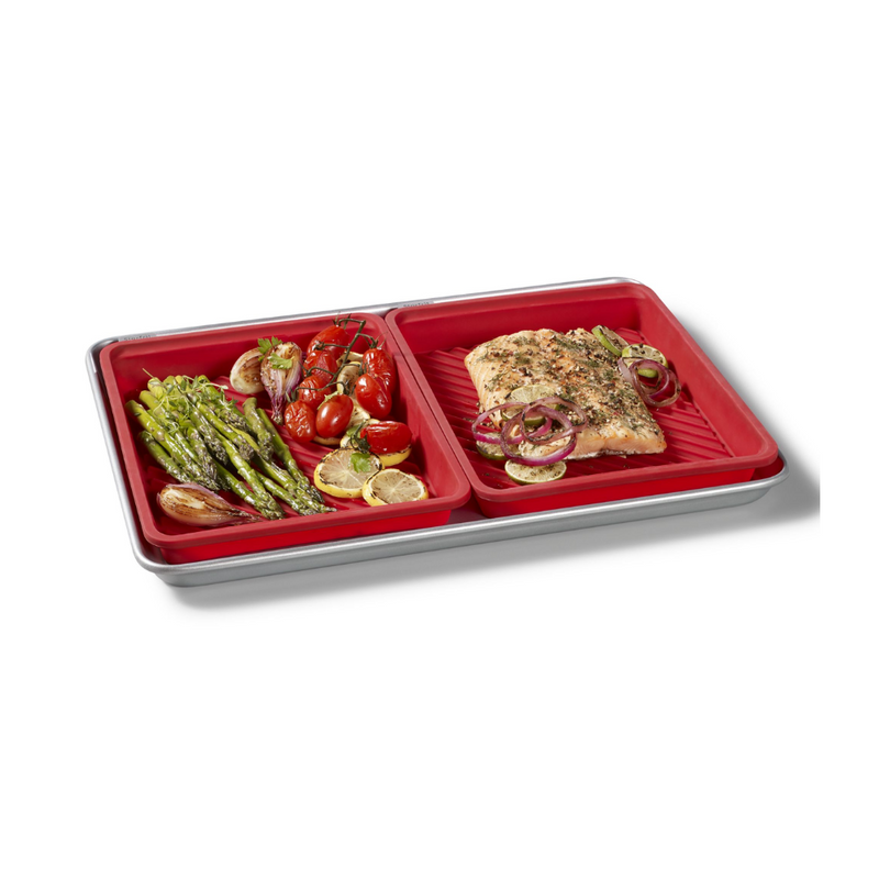 Ensemble de 2 plats de cuisson Starfrit en silicone avec structure métallique intégrée - large - fond rainuré - rouge