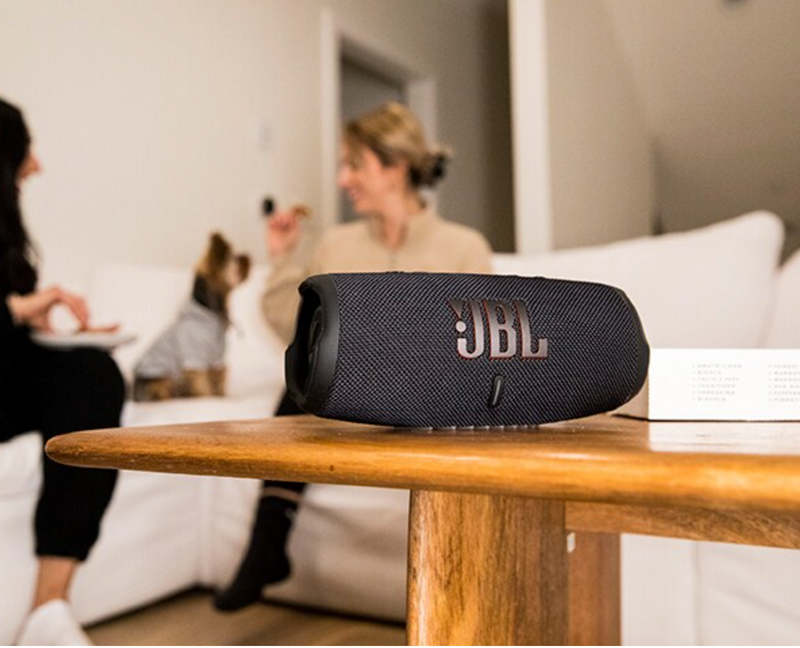 Haut parleur portatif JBL Charge 5 résistant à l'eau  - Recertifié par JBL -BLACKFRIDAY-